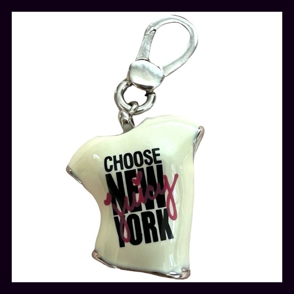 Juicy Couture New York T Shirt Charm NWT - Picture 1 of 3